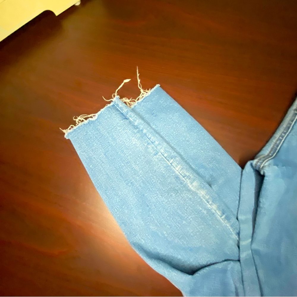 Women’s distressed dydndm and Kate jeans - Picture 8 of 11